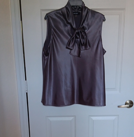 Nine West Women's Gray Sateen Sleeveless Top.XL - Picture 2 of 6